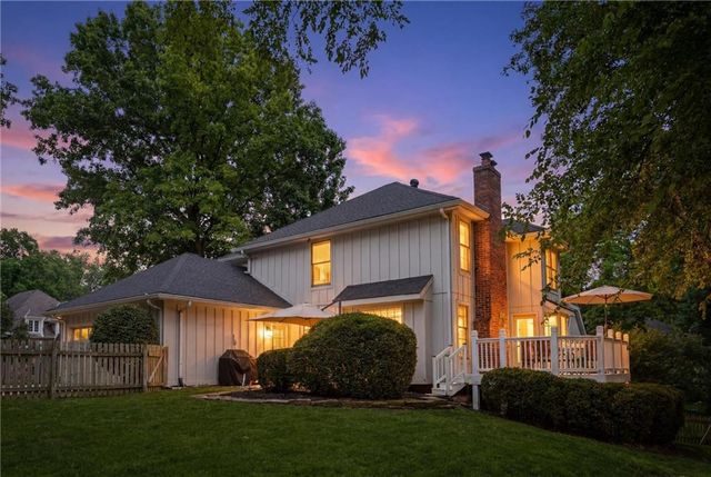 11904 Aberdeen Road, Leawood, KS 66209