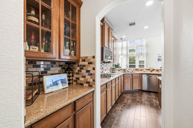 17610 Strackfield Lane, Tomball, TX 77377