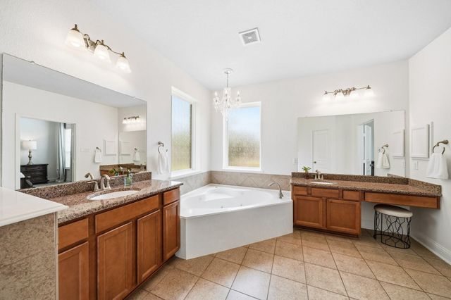 17610 Strackfield Lane, Tomball, TX 77377