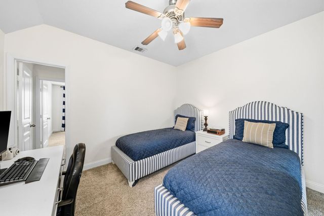 17610 Strackfield Lane, Tomball, TX 77377