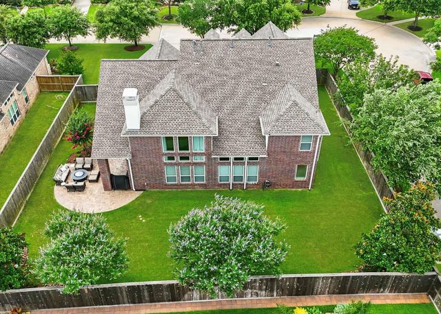 17610 Strackfield Lane, Tomball, TX 77377