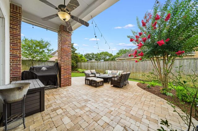 17610 Strackfield Lane, Tomball, TX 77377