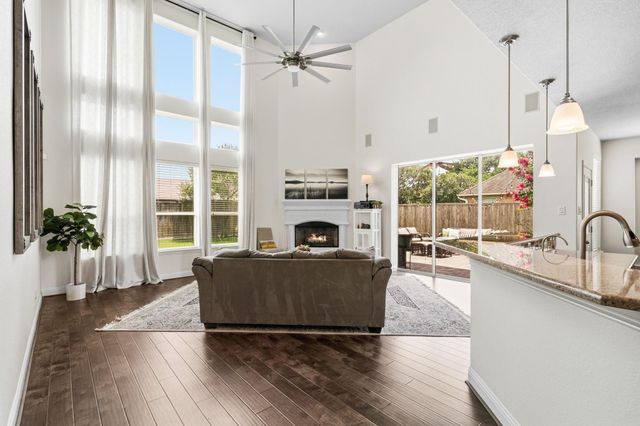 17610 Strackfield Lane, Tomball, TX 77377