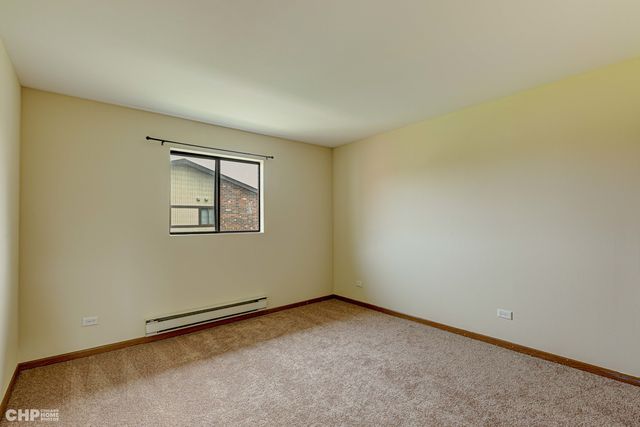 439 Berkshire Drive 36, Crystal Lake, IL 60014