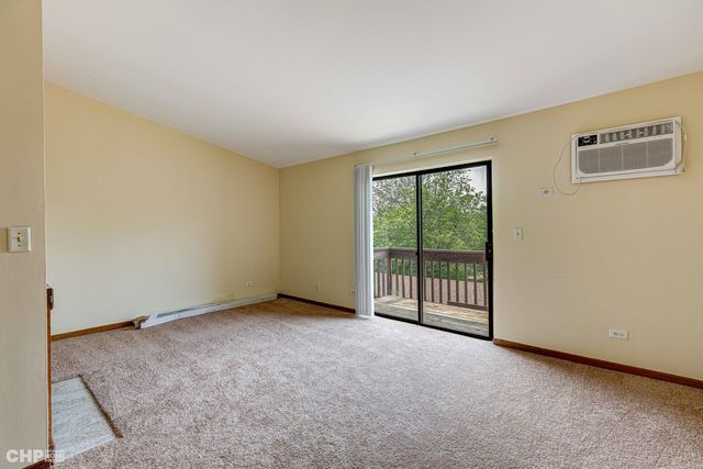 439 Berkshire Drive 36, Crystal Lake, IL 60014