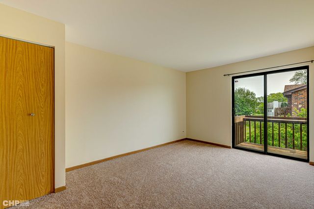 439 Berkshire Drive 36, Crystal Lake, IL 60014