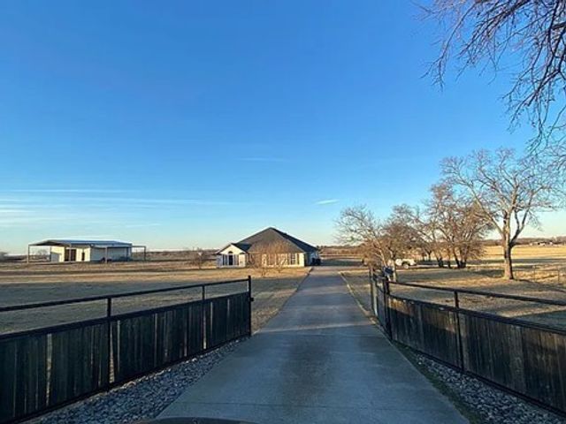 4600 Lone Star Road, Poolville, TX 76487