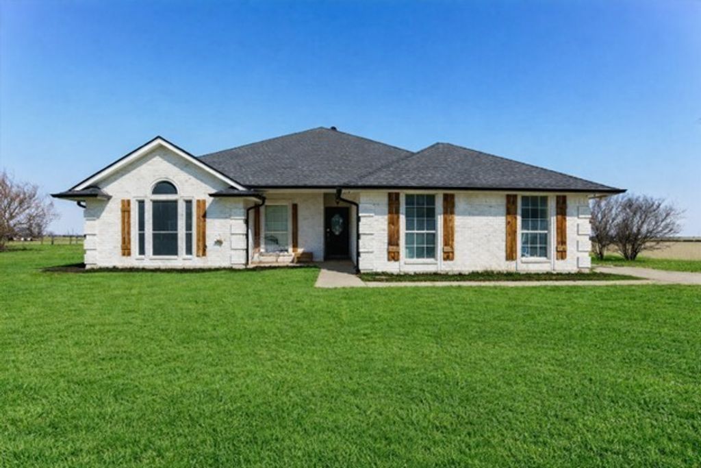 4600 Lone Star Road, Poolville, TX 76487