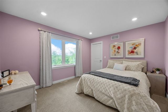 1340 Salm Drive, North Liberty, IA 52317