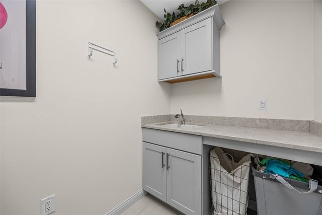 1340 Salm Drive, North Liberty, IA 52317