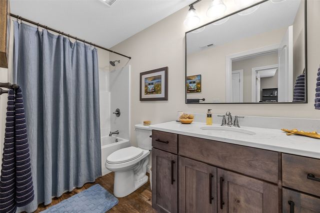 1340 Salm Drive, North Liberty, IA 52317