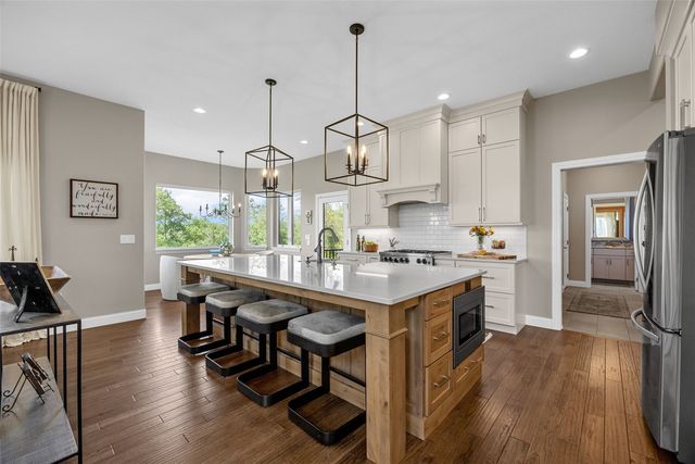 1340 Salm Drive, North Liberty, IA 52317