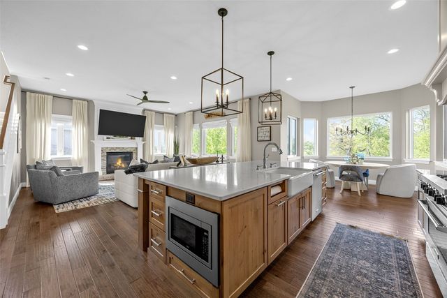 1340 Salm Drive, North Liberty, IA 52317
