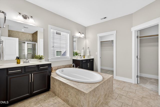 2147 Bluff Oak Drive, Cary, NC 27519