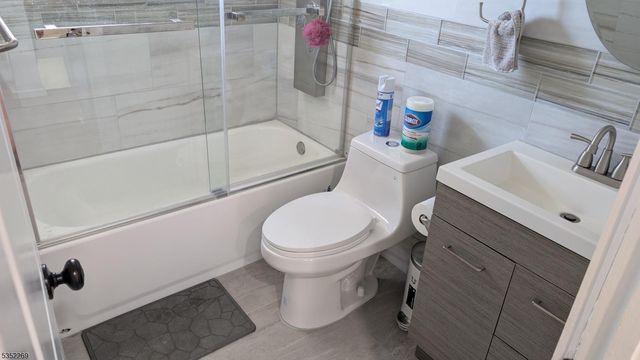 89 Glendale St, Nutley Twp., NJ 07110