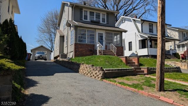 89 Glendale St, Nutley Twp., NJ 07110