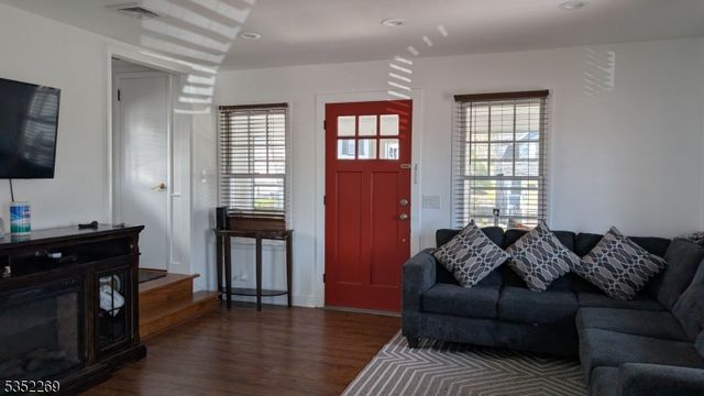 89 Glendale St, Nutley Twp., NJ 07110