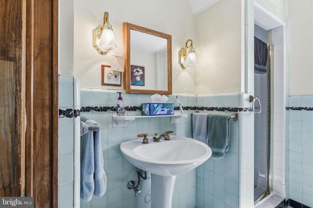 724 LONGSHORE AVE, Philadelphia, PA 19111