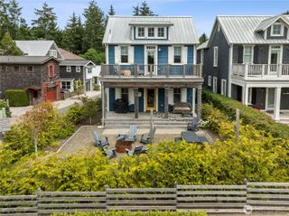 6 Glenview Lane, Pacific Beach, WA 98571