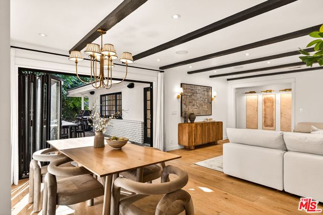 16644 Calneva Drive, Encino, CA 91436