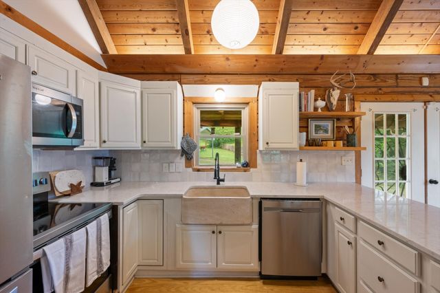 8004 Charlotte Pike, Nashville, TN 37221