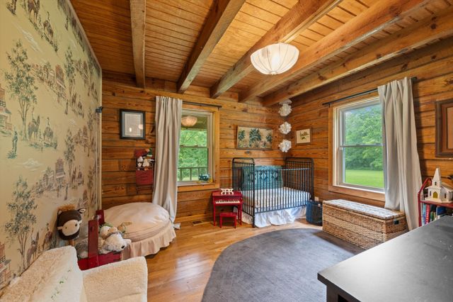 8004 Charlotte Pike, Nashville, TN 37221