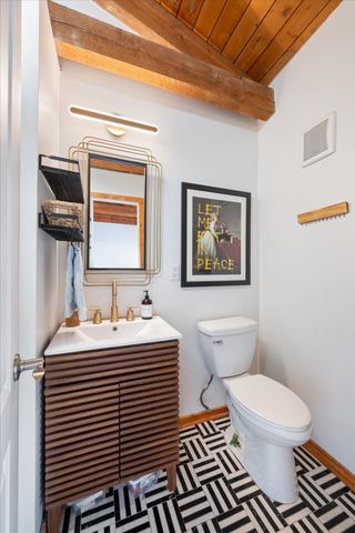 8004 Charlotte Pike, Nashville, TN 37221