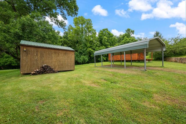 8004 Charlotte Pike, Nashville, TN 37221