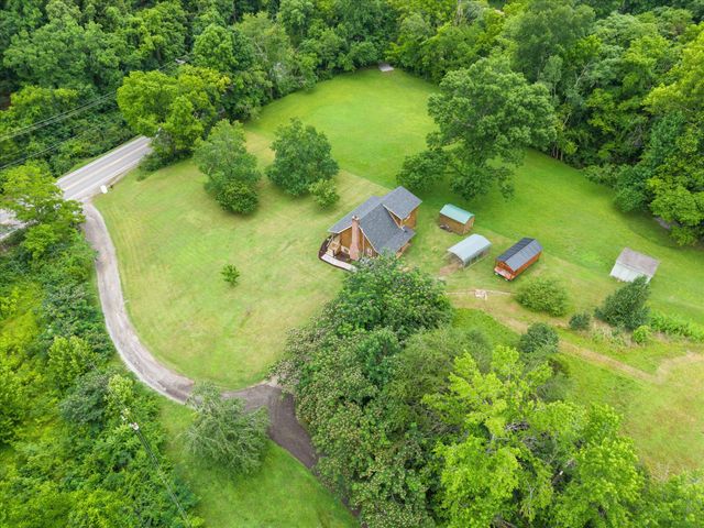 8004 Charlotte Pike, Nashville, TN 37221