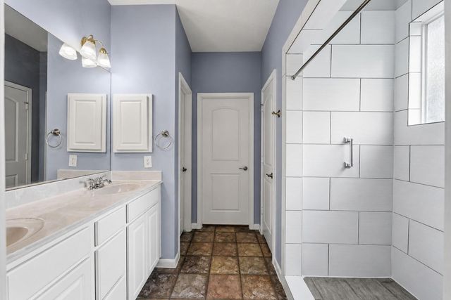 10407 Twin Oak Drive, Conroe, TX 77385