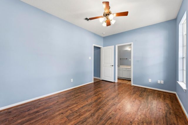 10407 Twin Oak Drive, Conroe, TX 77385