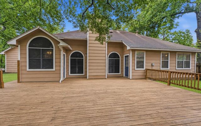 10407 Twin Oak Drive, Conroe, TX 77385