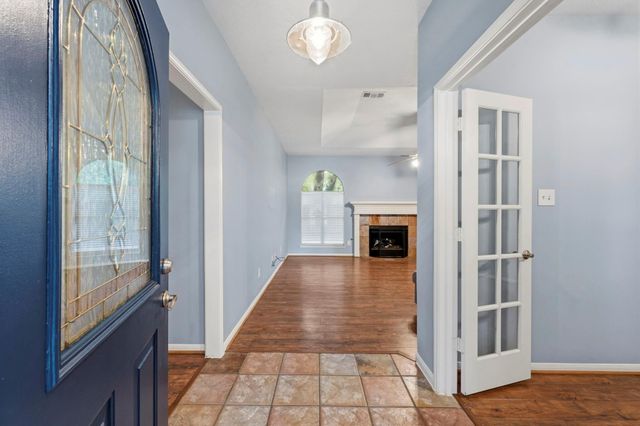 10407 Twin Oak Drive, Conroe, TX 77385