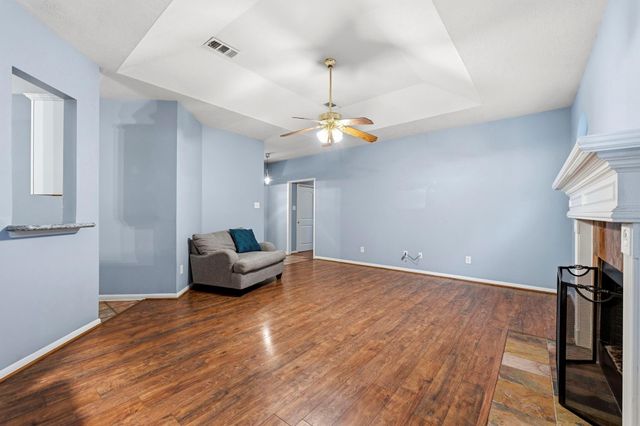 10407 Twin Oak Drive, Conroe, TX 77385