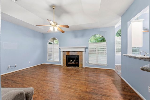 10407 Twin Oak Drive, Conroe, TX 77385