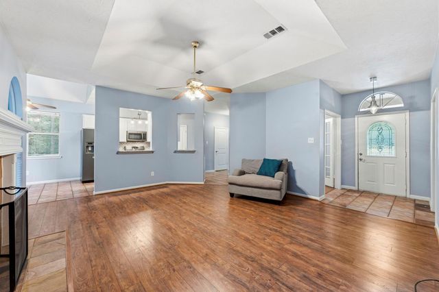 10407 Twin Oak Drive, Conroe, TX 77385