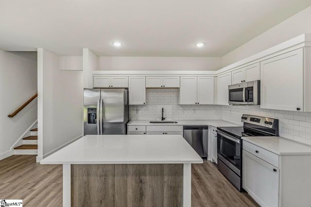 4048 Parris Bridge Road, Boiling Springs, SC 29316