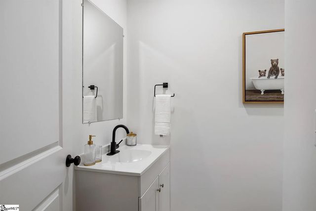 4048 Parris Bridge Road, Boiling Springs, SC 29316