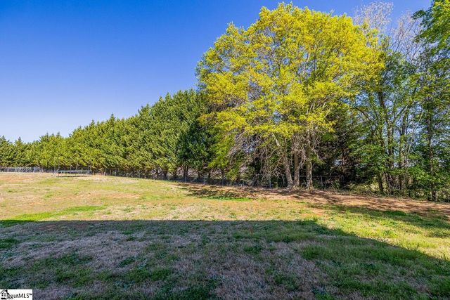 4048 Parris Bridge Road, Boiling Springs, SC 29316