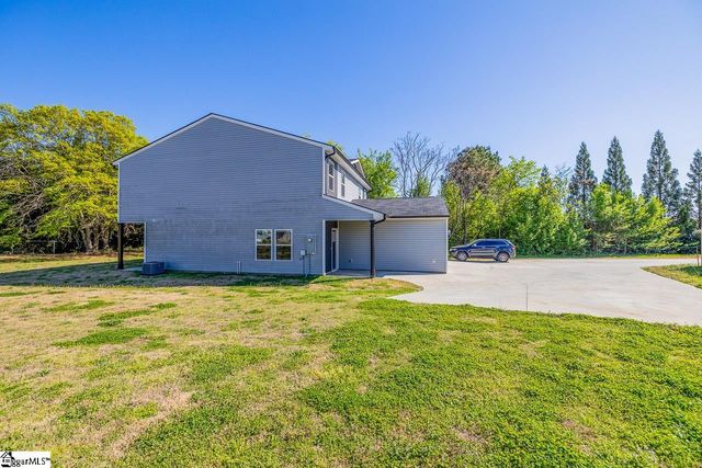 4048 Parris Bridge Road, Boiling Springs, SC 29316