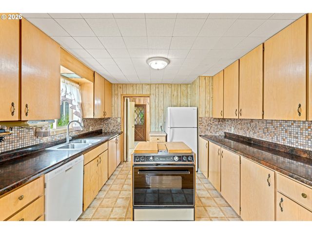 11333 Ne MORRIS St, Portland, OR 97220