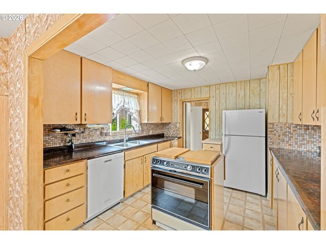11333 Ne MORRIS St, Portland, OR 97220