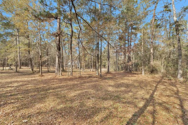 215 Fm 2929 Road, Huntsville, TX 77340