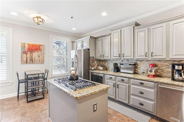 520 Vinings Estates SE Drive B04, Mableton, GA 30126