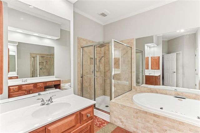 520 Vinings Estates SE Drive B04, Mableton, GA 30126