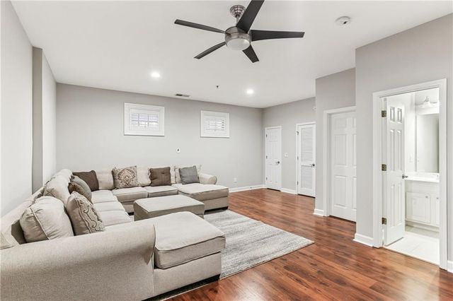 520 Vinings Estates SE Drive B04, Mableton, GA 30126