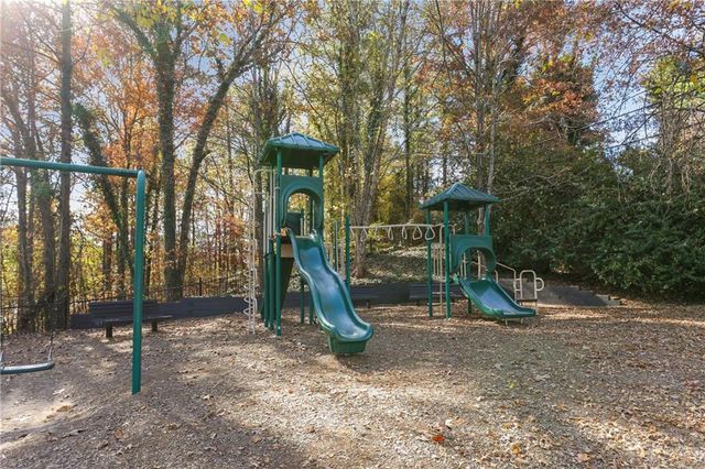 520 Vinings Estates SE Drive B04, Mableton, GA 30126