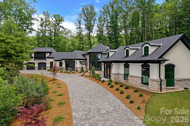 504 Hollow Trail, Asheville, NC 28803