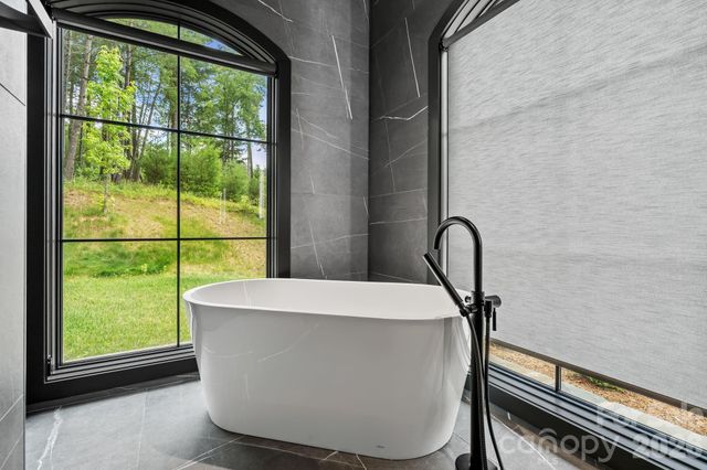 504 Hollow Trail, Asheville, NC 28803