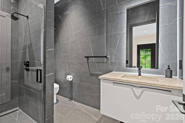 504 Hollow Trail, Asheville, NC 28803